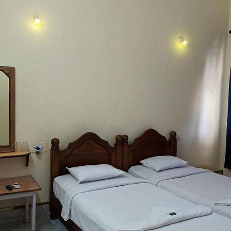 Williams Beach Retreat Colva Ngoại thất bức ảnh