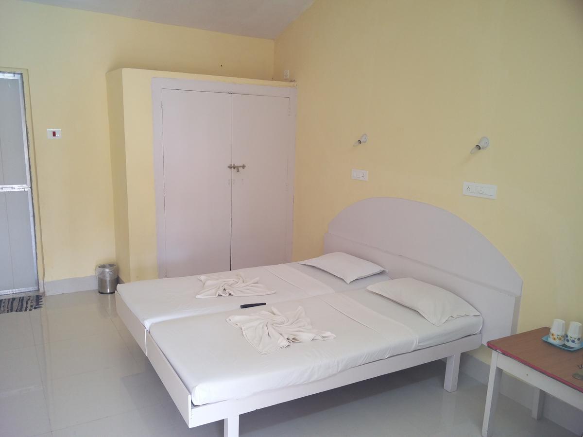 Williams Beach Retreat Colva Ngoại thất bức ảnh